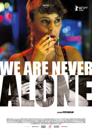 Asla Yalnız Değiliz (2016) izle
